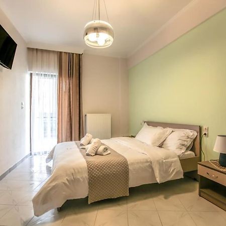 Del Sol #5 Meteora Luxurious Family Suites Kalampáka Dış mekan fotoğraf
