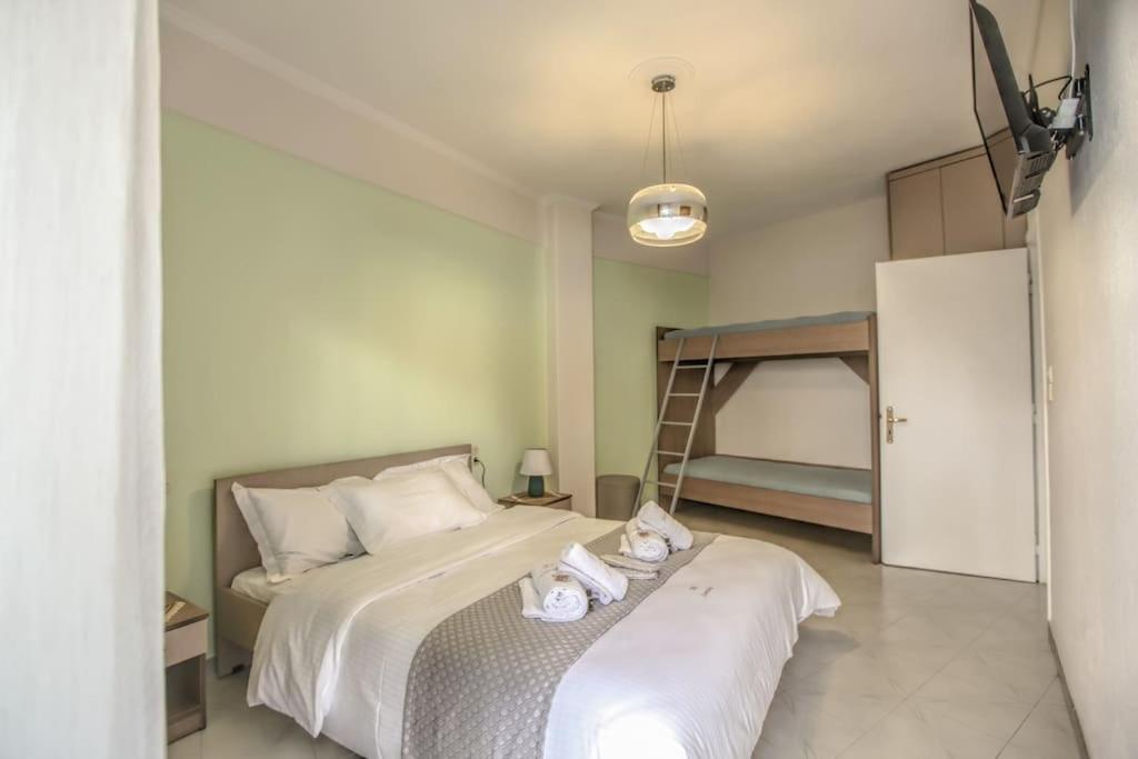 Del Sol #5 Meteora Luxurious Family Suites Kalampáka Dış mekan fotoğraf