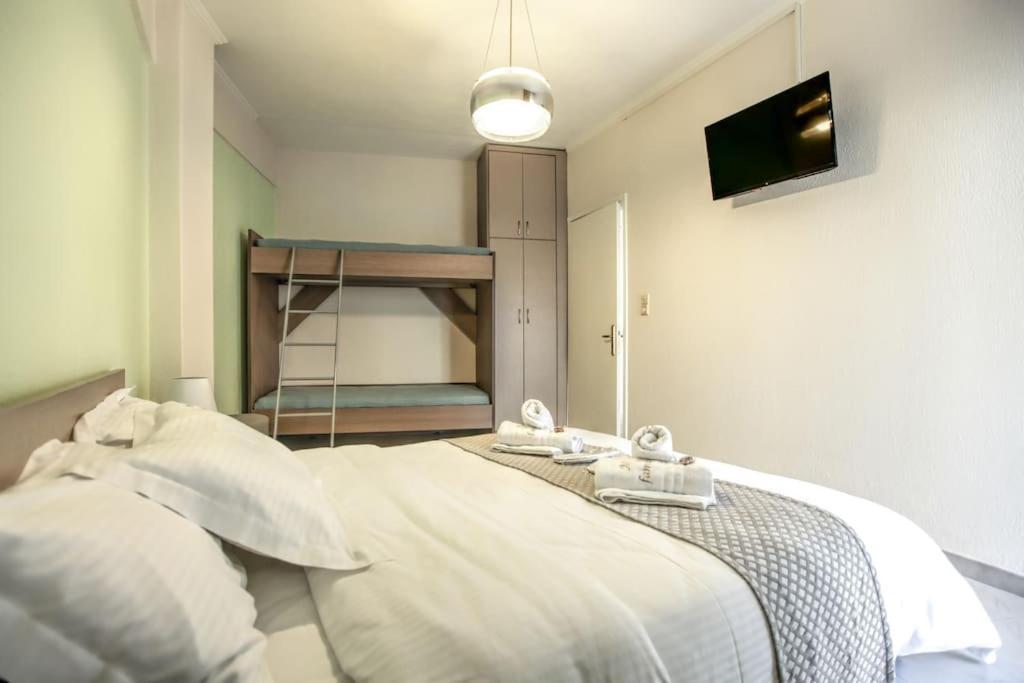 Del Sol #5 Meteora Luxurious Family Suites Kalampáka Dış mekan fotoğraf