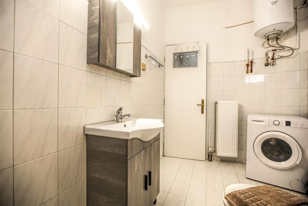 Del Sol #5 Meteora Luxurious Family Suites Kalampáka Dış mekan fotoğraf